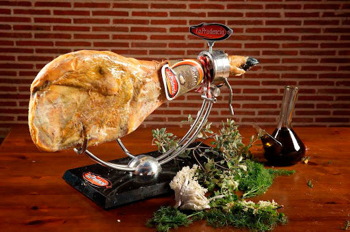 Iberico ham Bellota Bone-in (ACORN fed) – Full leg 7-10 kg